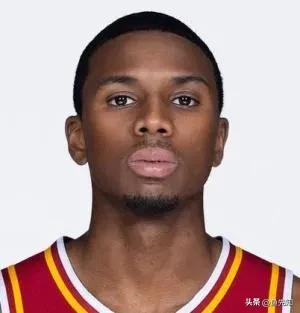 今天迪亚洛依然是犯了老毛病，那就是上头，迪亚洛前三节打的就是超级外援。但是到了第