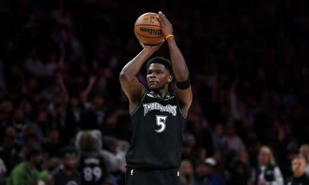 爱德华兹空砍40+9！森林狼105:108不敌太阳，他们究竟输在了哪里？万万没