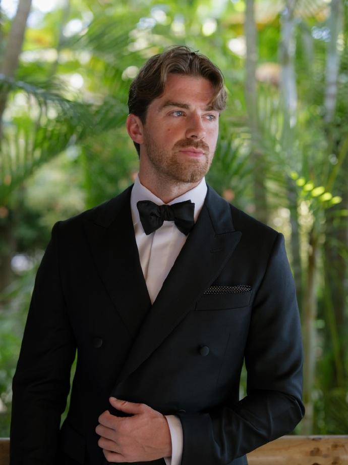 烟鬼DrewTaggart婚礼烟鬼DrewTaggart结婚日前，烟鬼The