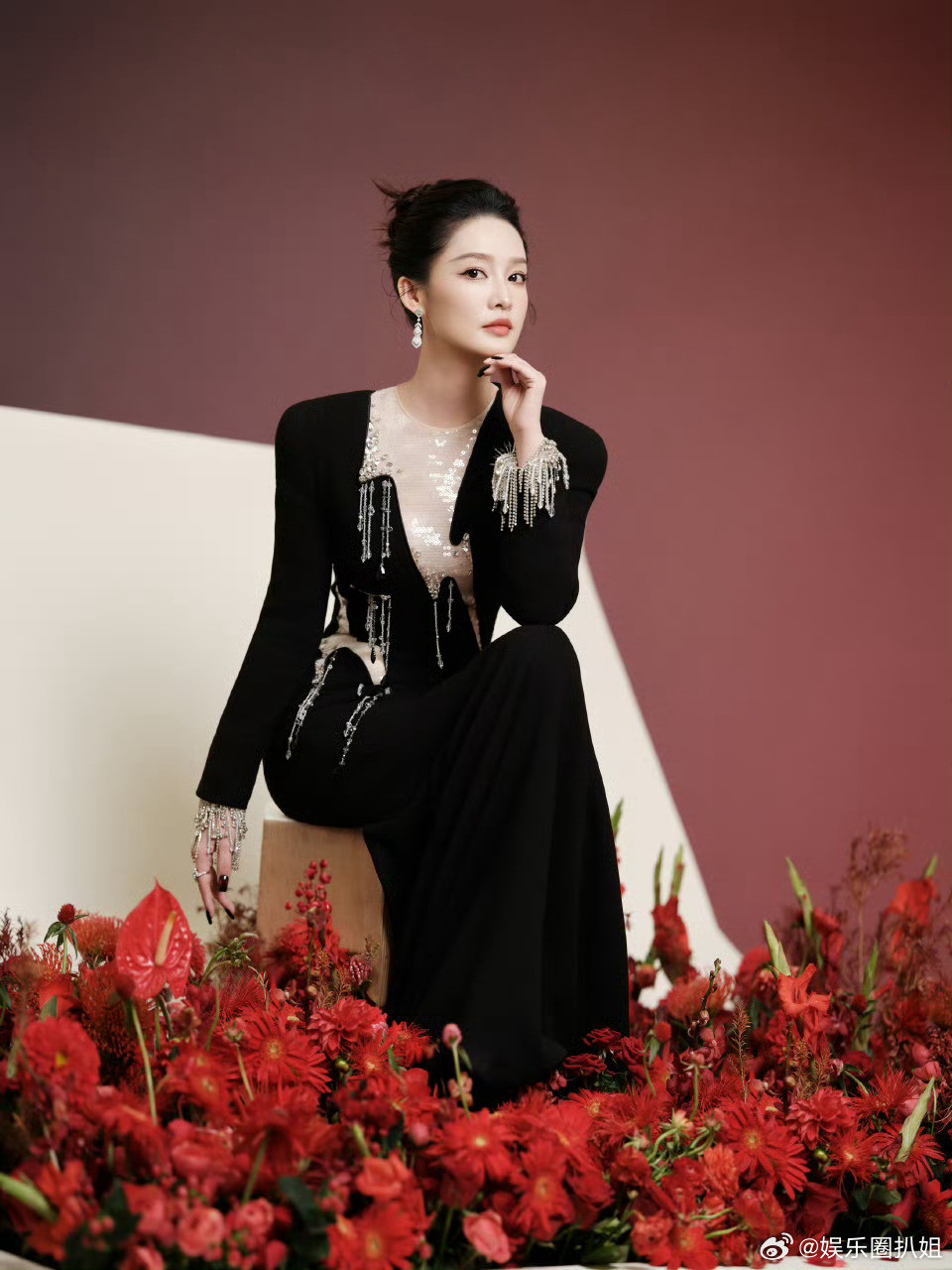 李沁工作室选的裙子此次李沁身穿JulienFournié2025春夏高级定制