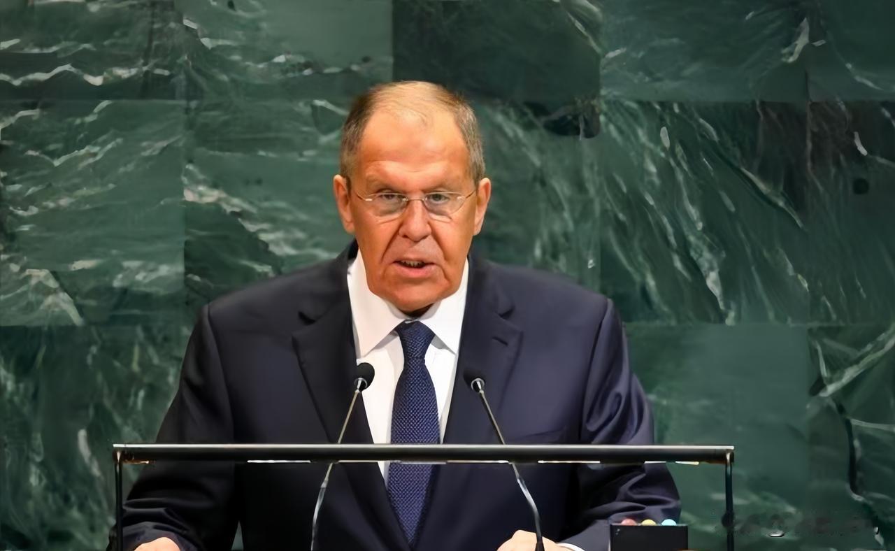 俄罗斯这一次终于是把憋了很久的火发了出来！俄罗斯在联合国上表态：既不会承认对伊