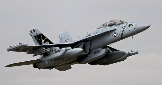 事故原因终于查清！拦阻索发生断裂！EA-18G战机坠毁，中国巨力索具被推上风口浪尖？9月28号傍晚，