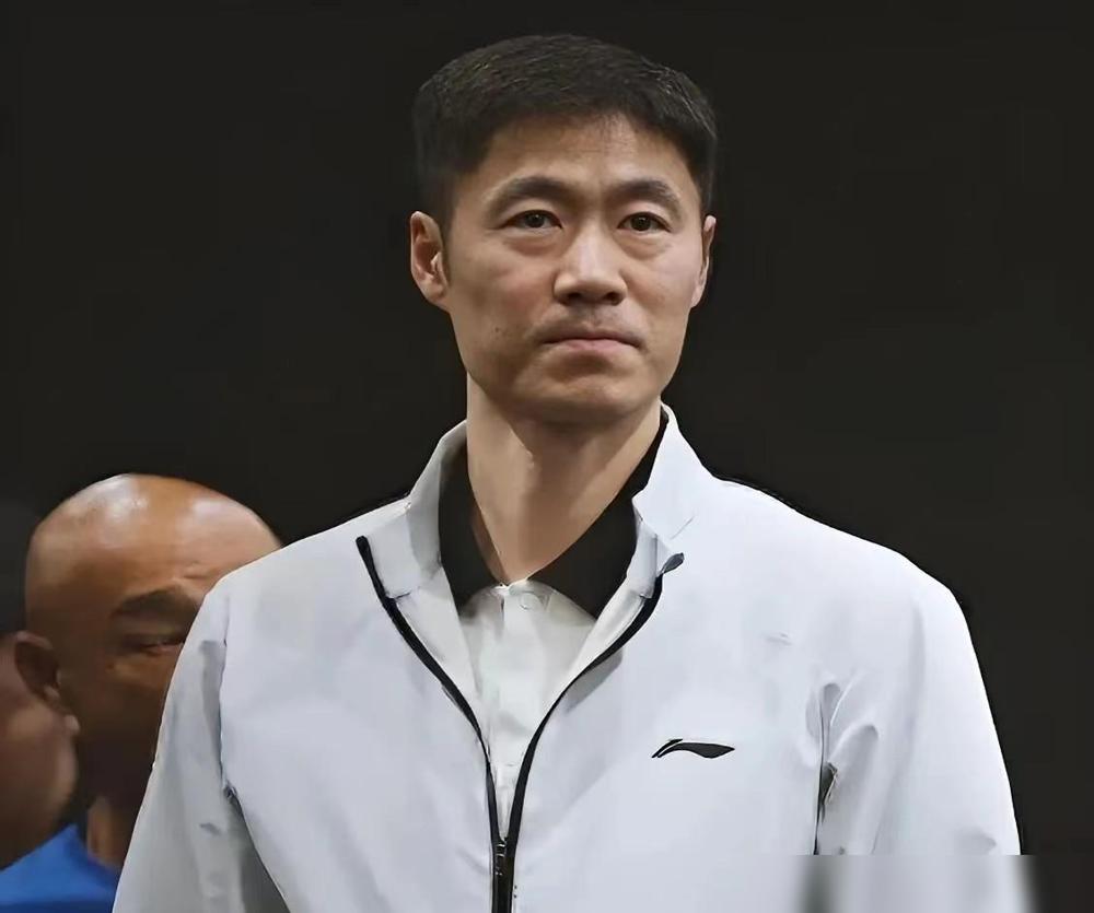 王励勤有点坐不住了，本届乒超总决赛将会是最遗憾的一场了，说白了就是原本的主心