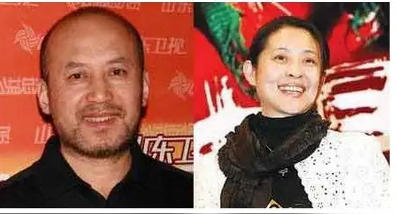 倪萍端庄大气，主持时尽显优雅知性；郭达幽默诙谐，小品里满是市井烟火气。谁能想到，