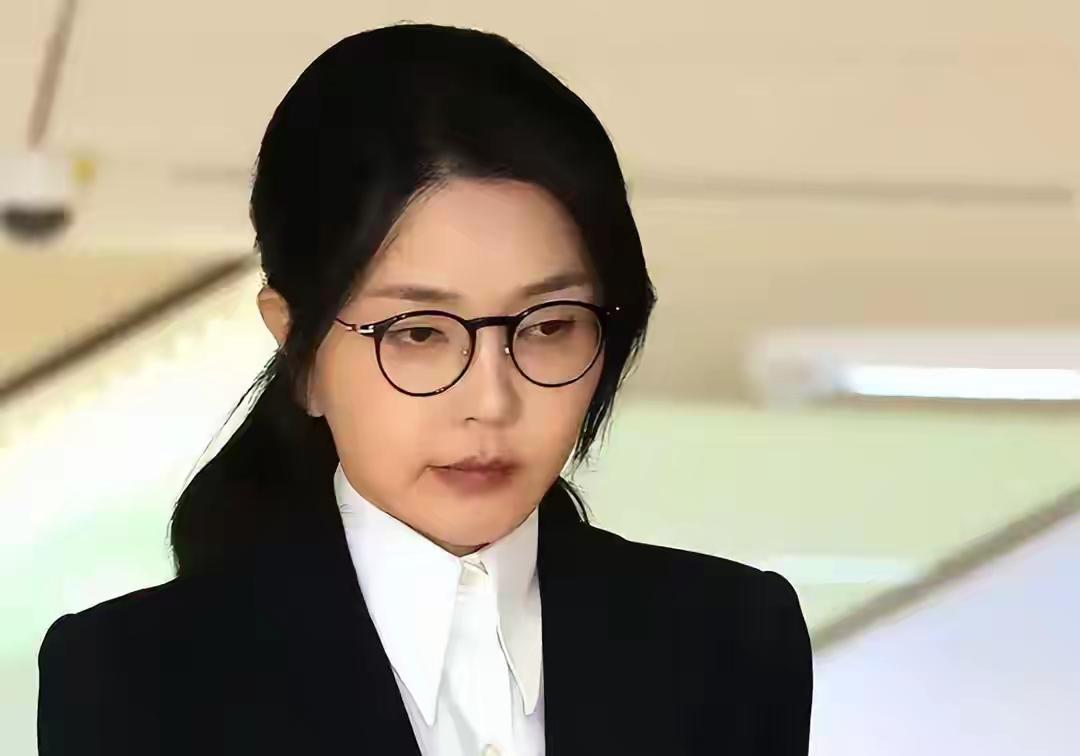 尹锡悦“无罪”，金建希慌了！半岛第一深情尹锡悦赢了，当然，这是他最轻的一个诉讼