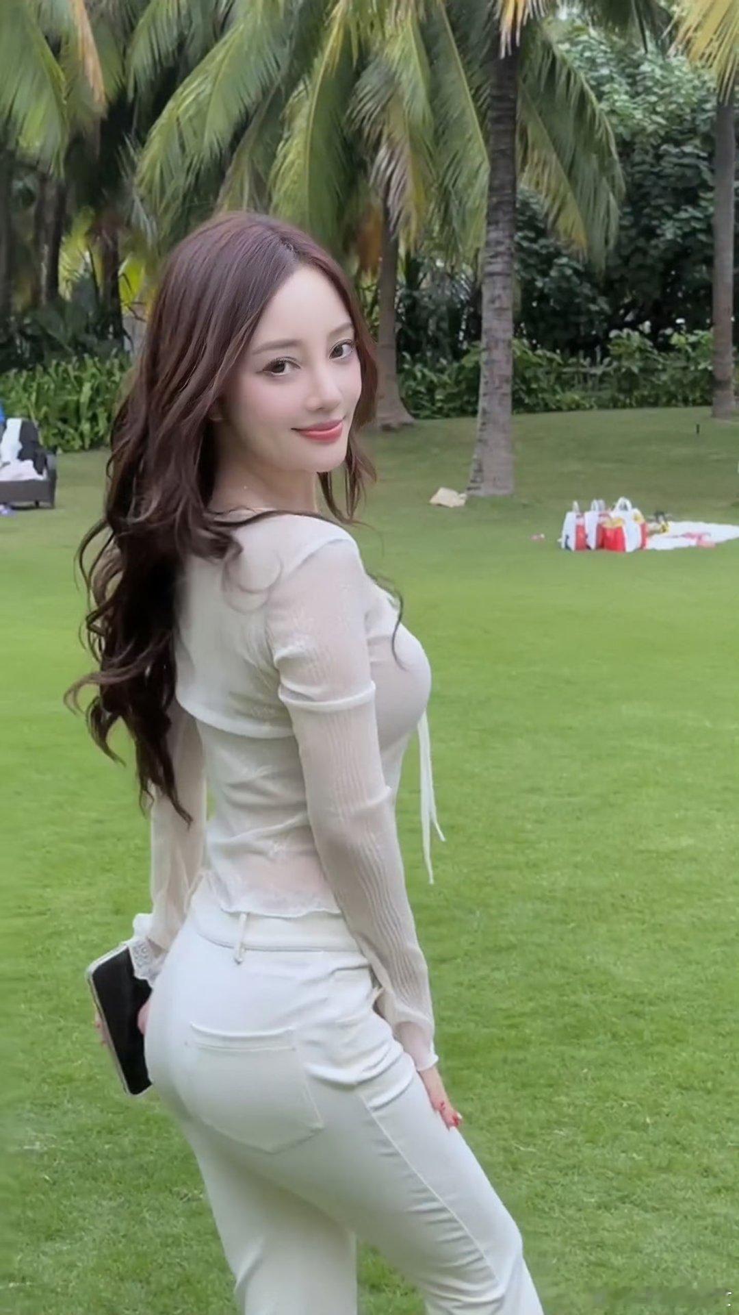 李小璐嫂子好身材