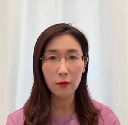 唐某撤诉了婚不离了朱女士发视频说，法院通知，唐某把离婚案撤诉，撤诉过后，半年