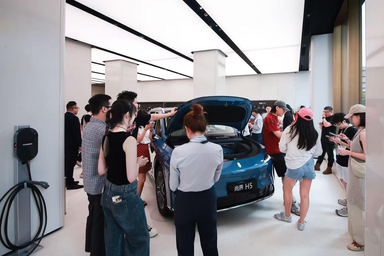 为什么大家都选尚界H5？11万订单的用户画像给了答案尚界H5小订破11万台，看