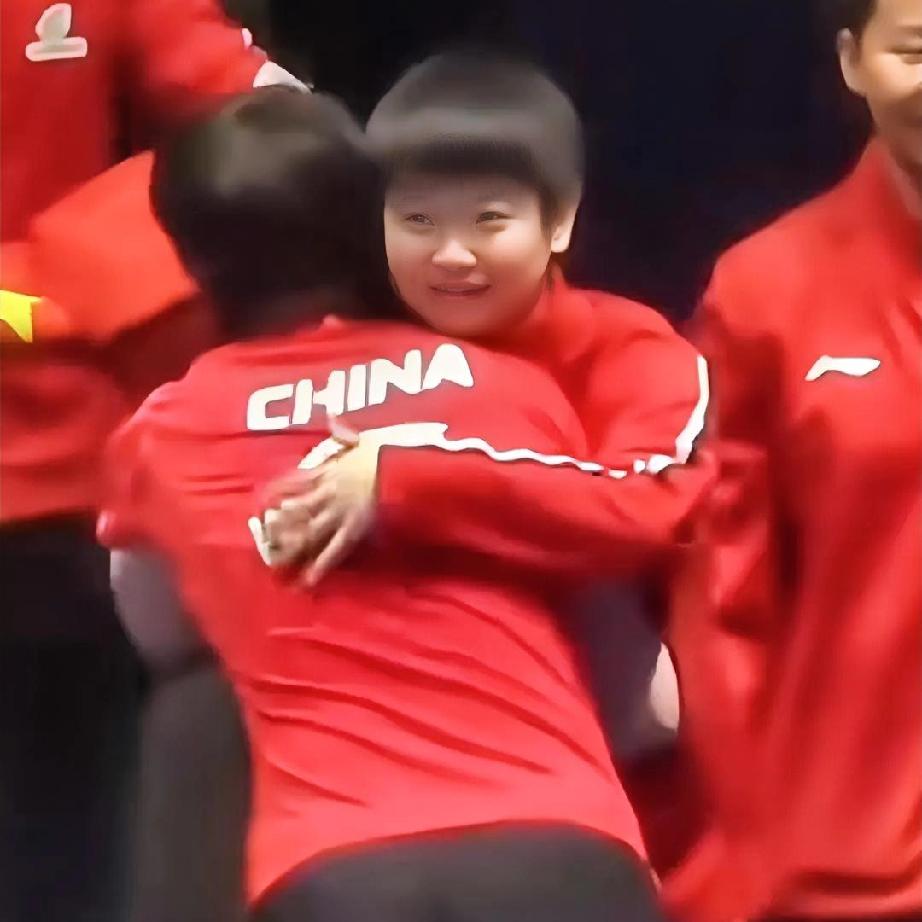 莎莎：来抱抱🤗鳗鱼：嗯使劲抱抱莎莎：还好有你鳗鱼：我正想说还好有你，第一