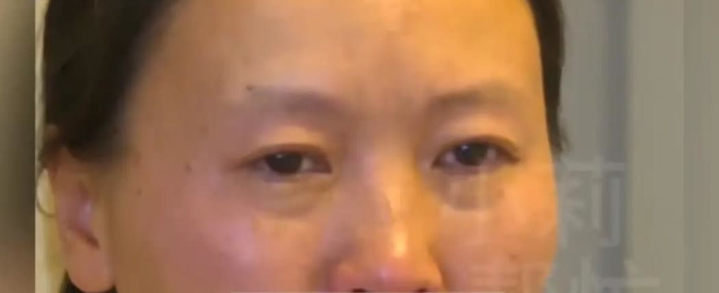 真的电视剧都不敢这么演！河南漯河，一男子为了让妻子圆梦在家安心画画，自己独自