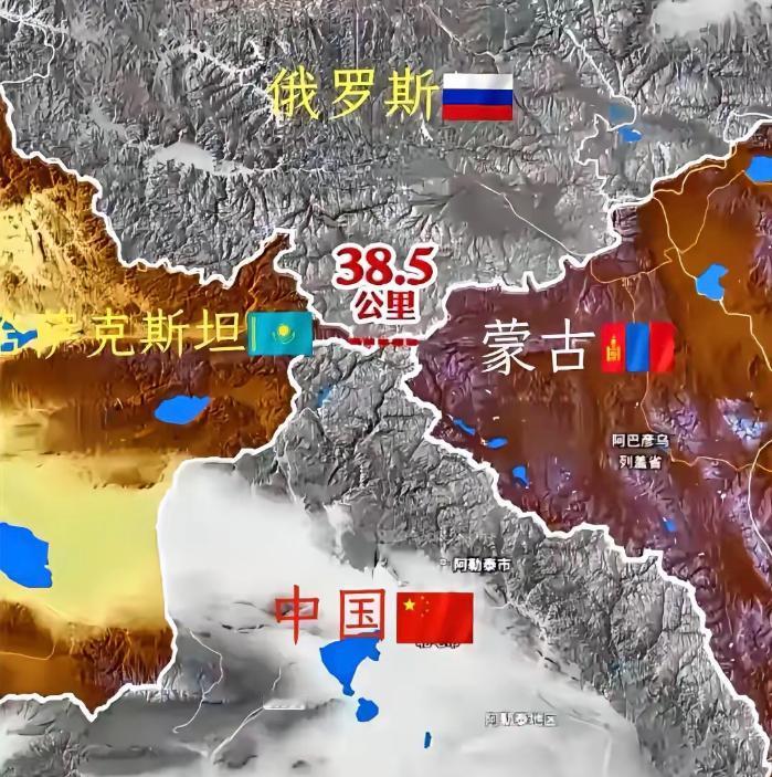 不得不承认，毛子是真正的地缘高手。 视角转向我国新疆，如果不仔细看地图的话，