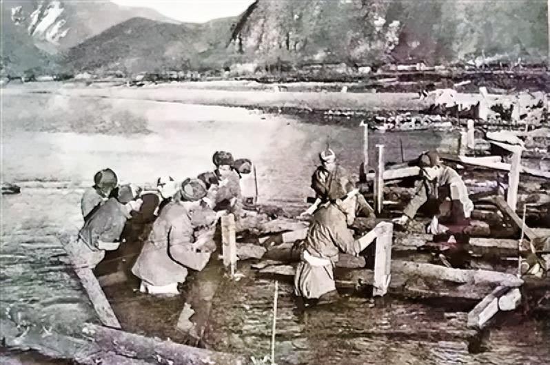 在朝鲜的江原道（这里的道相当于中国的省）有一条河流，它宽60米，水深5米，河水湍
