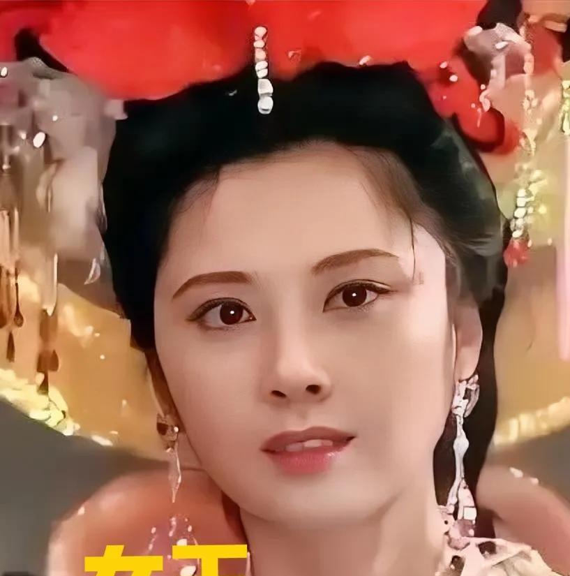初见武松的潘金莲和初见唐僧的女儿国国王，她们竟然流露出一样的眼神，就是那种终于找