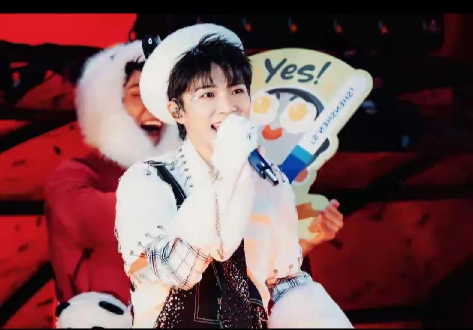 2025-2026跨年夜，堪称演唱会“神仙打架”！周深一晚“赶”5场，从香港