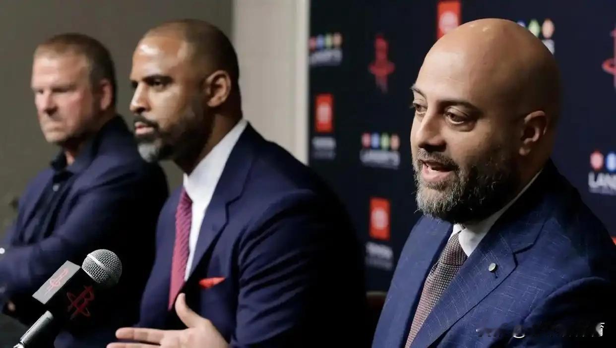 仅凭芬尼史密斯这一笔签约，斯通就该被开除！火箭队锋线有杜兰特、贾巴里史密斯、阿