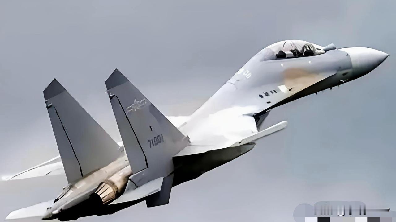 警报拉响！春节前夕，南海夜空突发紧急情况！两架歼-16战机，火速升空！根