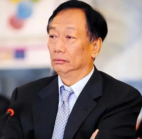 富士康“赌输了”！郭台铭恐怕做梦都没想到，“制裁”会来得那么快，那句“是我在给大