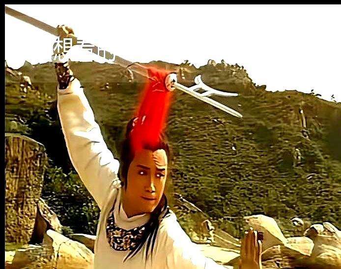 83版射雕把兵器给反了：杨康举着郭家的大戟，郭靖拎着韩小莹的越女剑。原著没