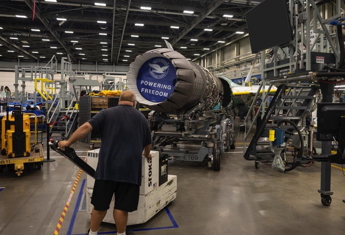 美国军工为防华裔接触到核心机密，宁可彻底“阿三化”，也不愿意接受有能力的华裔。印