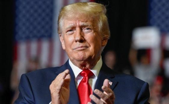 特朗普下令对伊朗实施全面封锁后，向中国传达了一句话。他深知，倘若无法制衡中国，美