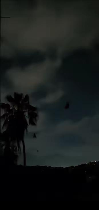 “美军正式发动了对委内瑞拉的入侵行动！”美军F-35隐身战斗机突袭委内瑞拉海军基