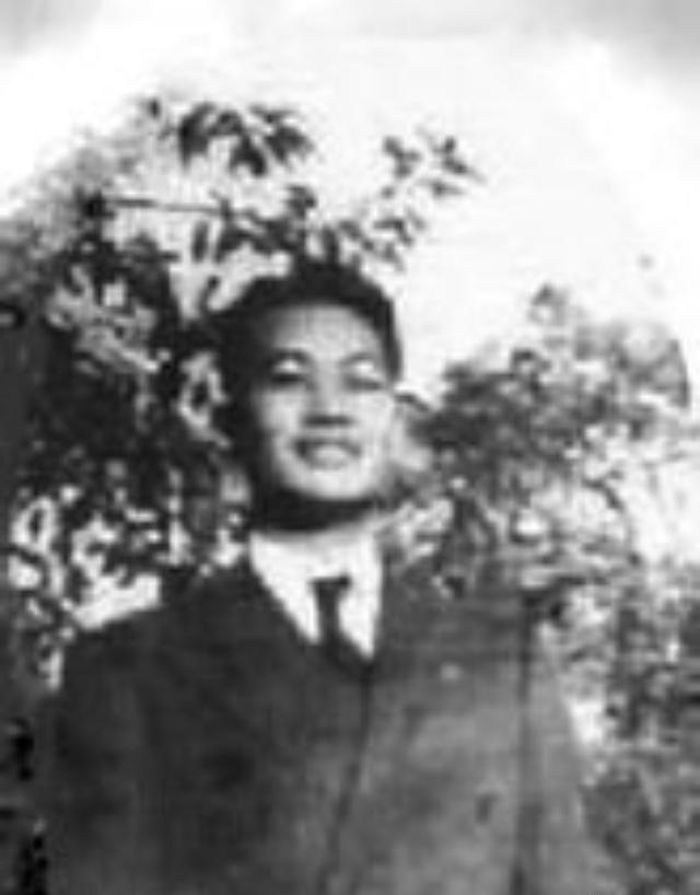 1942年的南京，汪精卫老婆穿着睡衣趿拉着鞋，指着日本宪兵队长的鼻子破口大骂。就