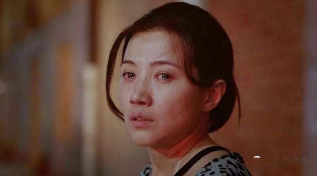 中年女人的真实生活：1、夫妻生活能少则少，兴趣降低，总是觉得累，日常也没啥兴趣