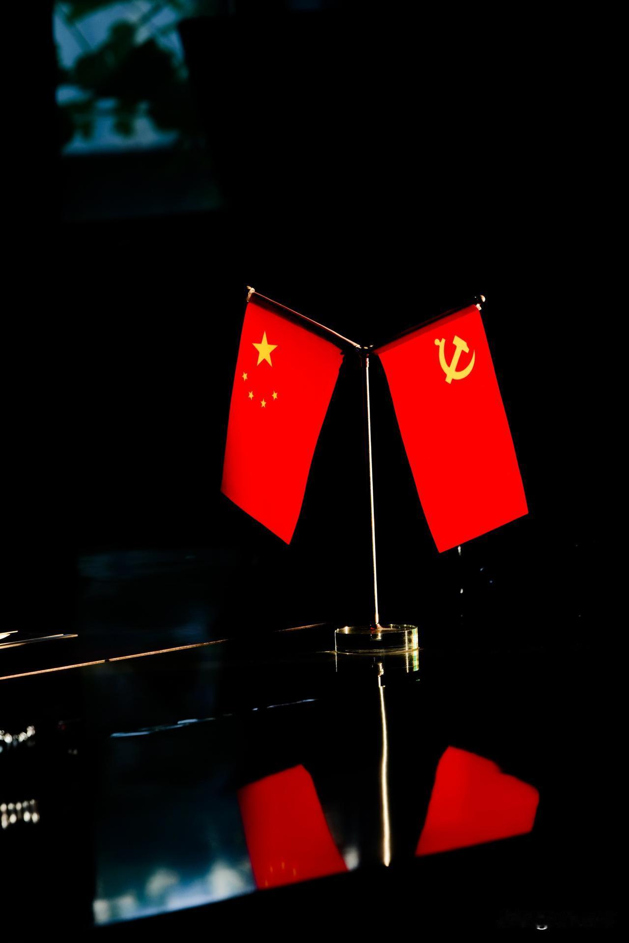 张桂梅老师，值得每一个中国人敬仰！看了张桂梅老师为华坪女高的高考学子们加油打气