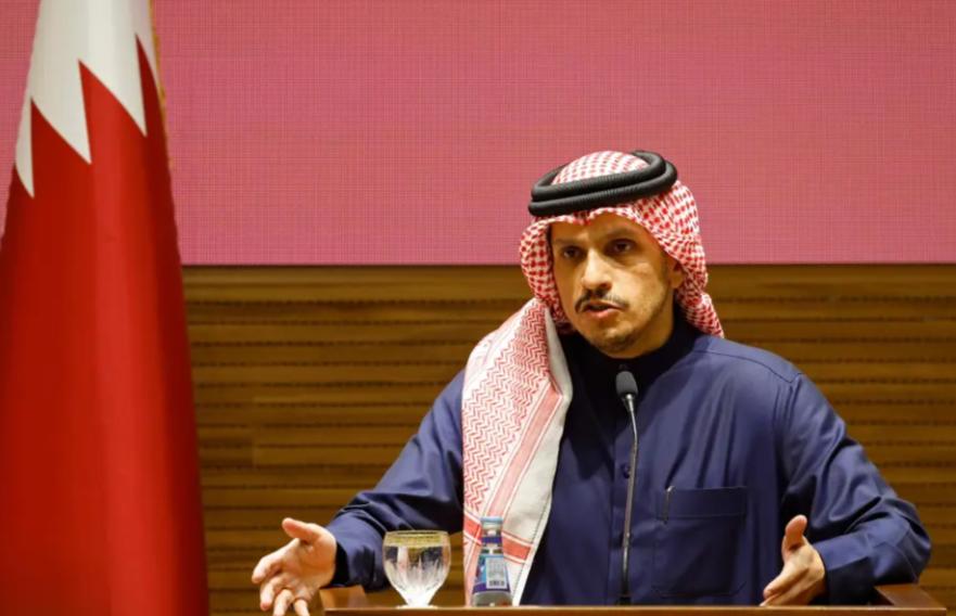 五枚导弹，拦下四枚，就那漏网的一枚，不偏不倚，正好砸中。炸的不是别的地方，是卡