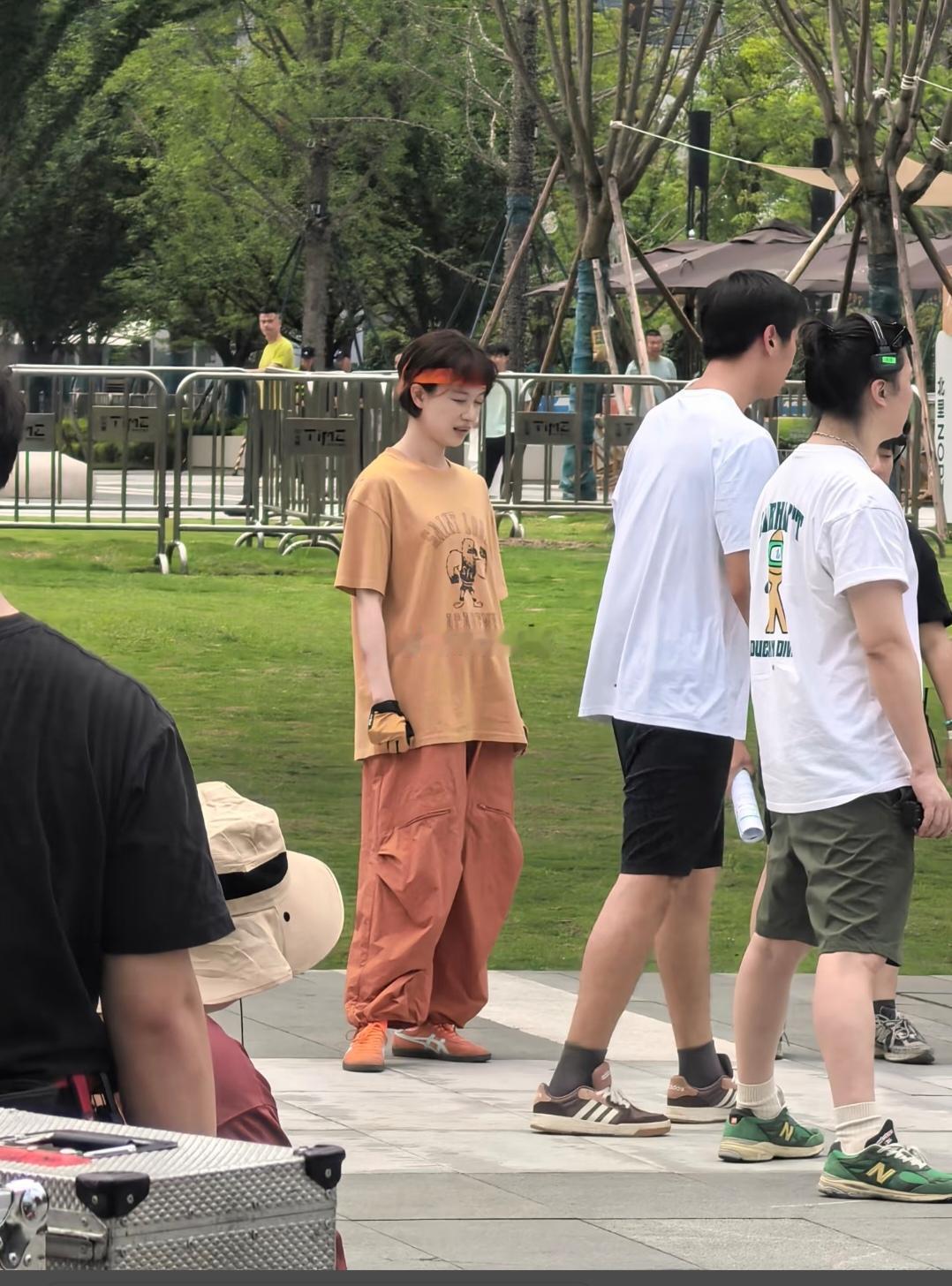 这个发型，就连倪妮也驾驭不了。