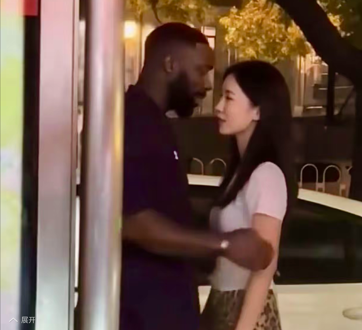 这是吵架了，要分手吗？[开怀大笑]