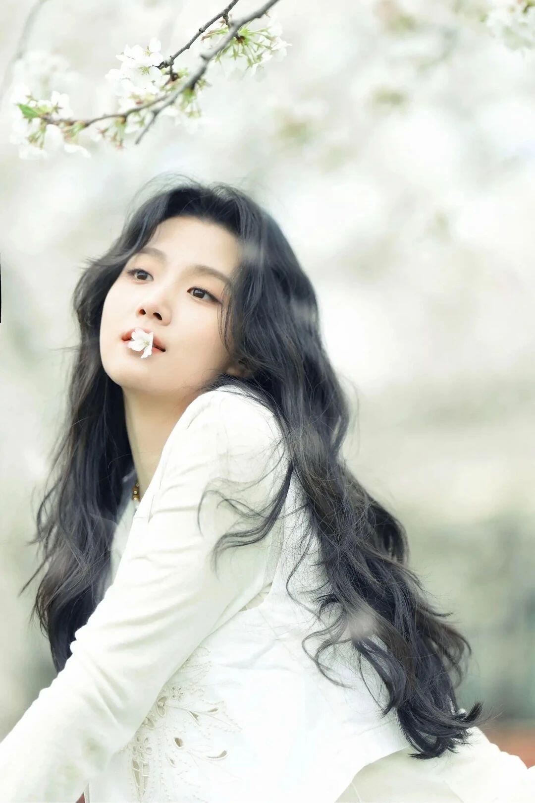 卢昱晓糟糕，是心脏漏拍的感觉谁懂卢昱晓这组图的初恋感！​