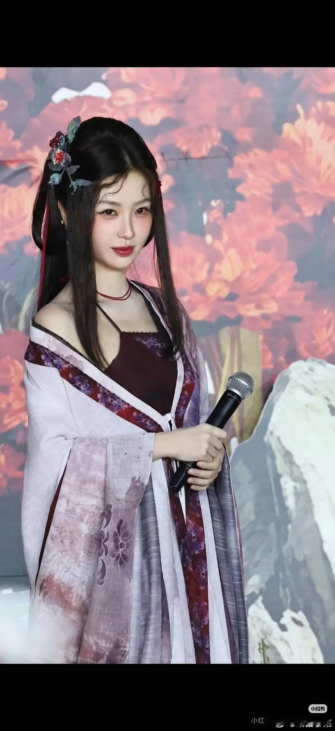 虞书欣念相思蚌精妆造这妆造大事不妙啊