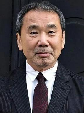 日本作家村上春树曾说：“我父亲是侵华日军，我从不吃中国菜，因为我不配，我也不生小