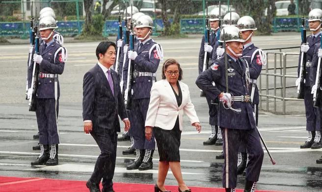 两“台独”头目在“友邦”总统面前矛盾公开化？台湾“外交部长”林佳龙今天“恶整”赖