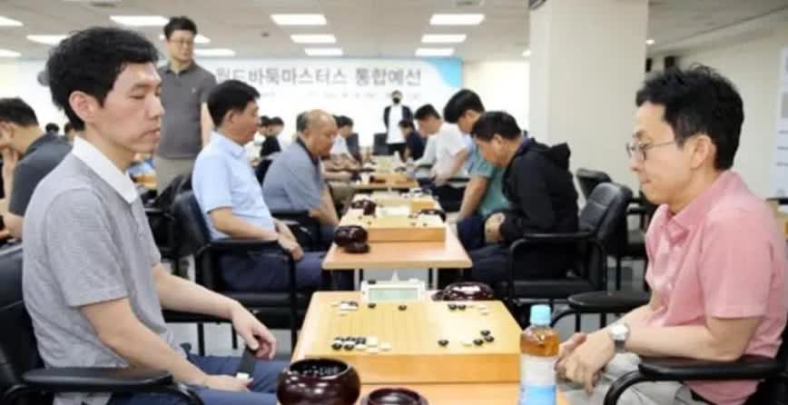 三星杯世界预选赛第二天战况。第30届三星杯世界统合预选赛第二天，进行了公开组