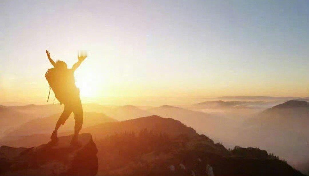 缺爱，缺钱，缺才华，缺成就，缺人陪伴……所有“缺”的背后，缺的其实是新鲜的感觉。