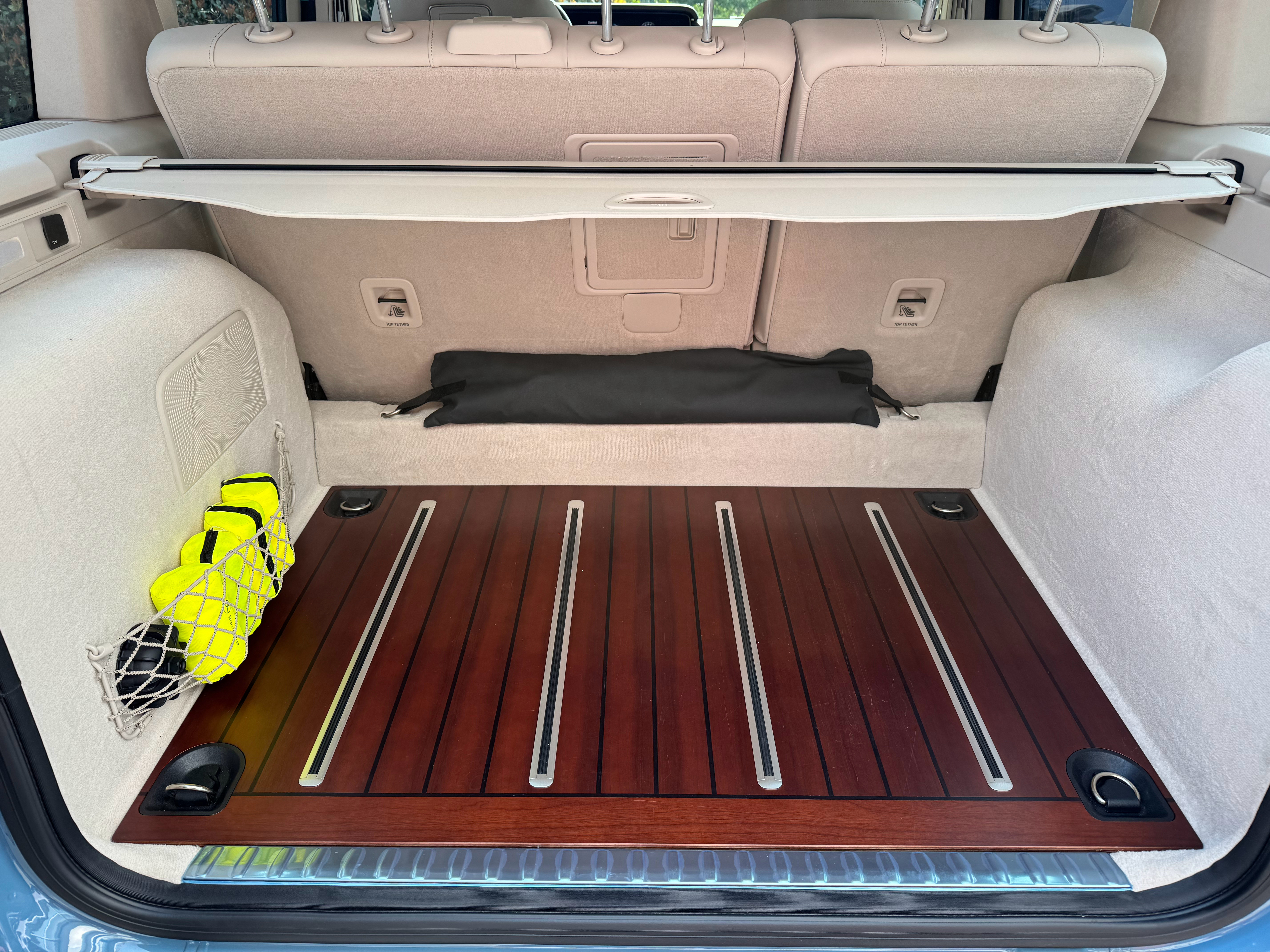 好看配色的G卖的就是快、24年G63AMG瓷器蓝到店就卖、不过店里还有两台性价