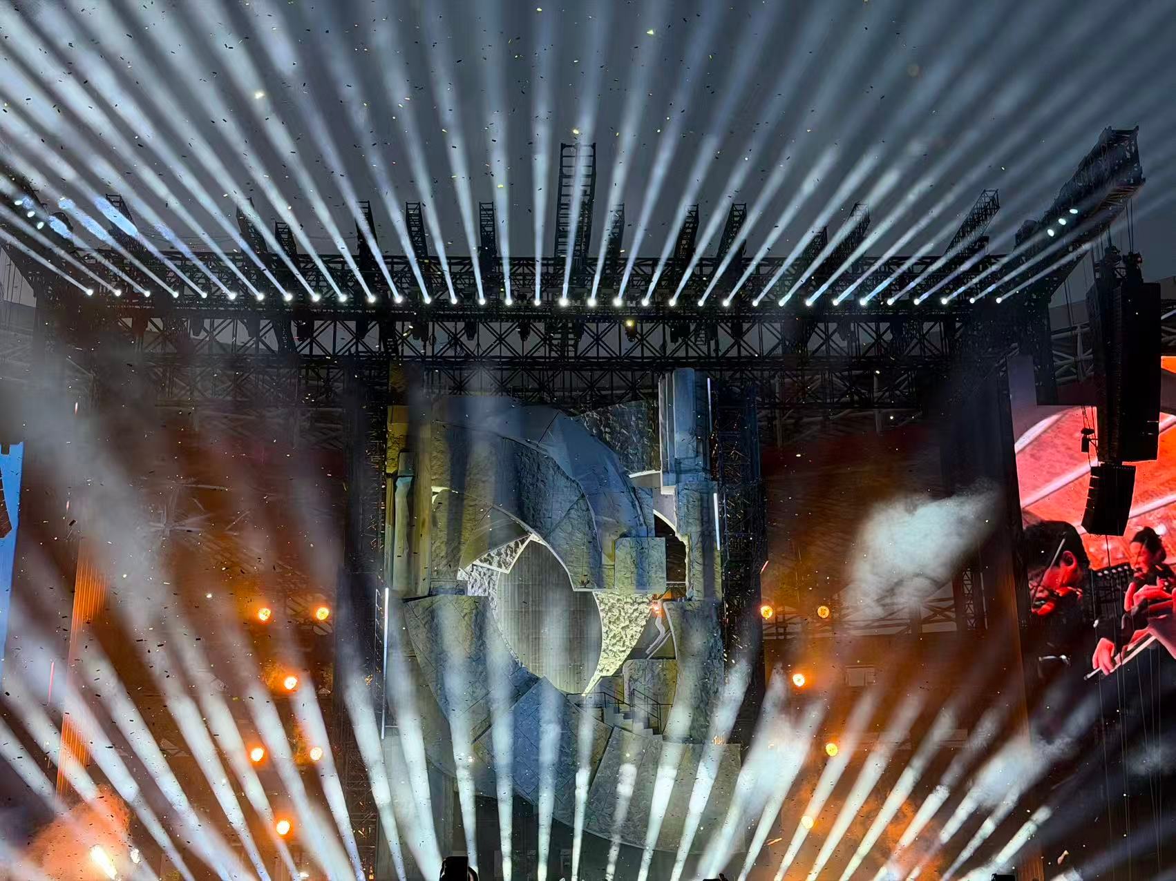 陈楚生内娱演唱会的良心标杆陈楚生地产界唱歌最好听的去一次陈楚生的演唱会真的太值