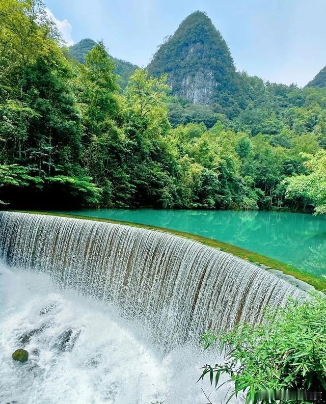 荔波小七孔，地球腰带绿宝石，山水比桂林更灵动，碧潭比九寨沟更通透～​​​