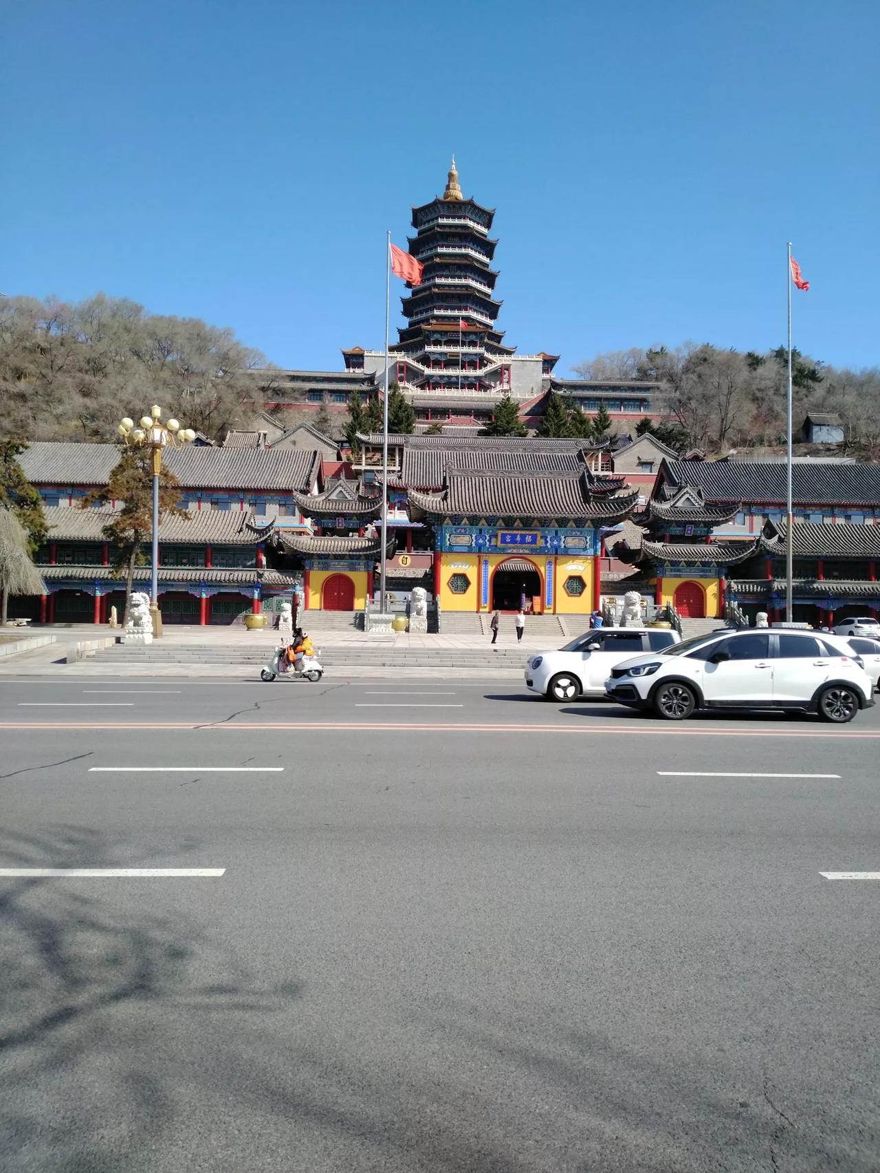 可以看看一张照片代表你在的城市吗可以📲昨天下午路过这里随拍🚙