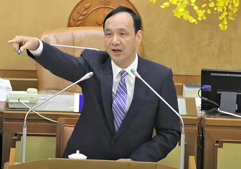 岛内“双十节”，马英九拒与绿营同台，朱立伦、卢秀燕暴露真面目每年十月，台湾那