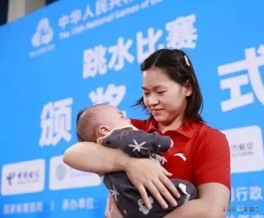 全红婵化身“带娃姐”十五运会跳水赛场，广东男团以绝对优势斩获金牌，奥运冠军谢