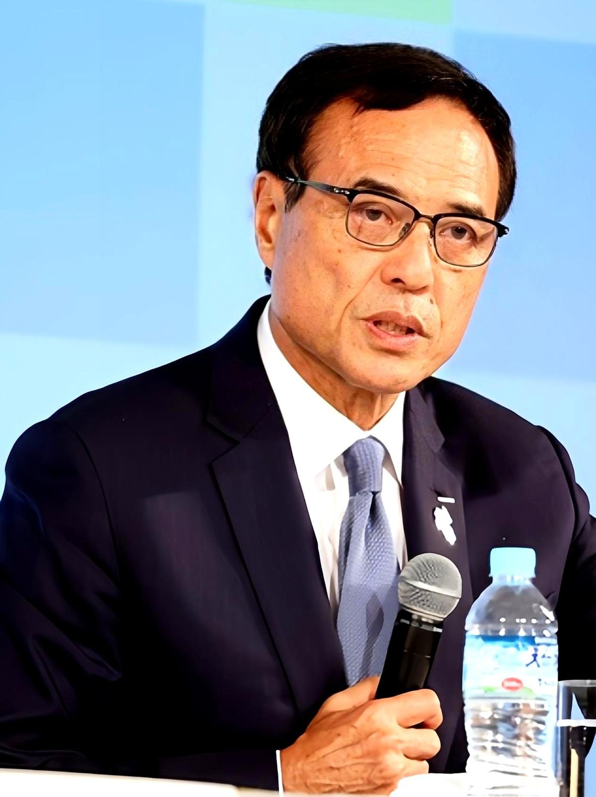 三得利CEO刚史9月1日闪辞。警方8月22日通报：他在网上买了瓶海外补充剂，成