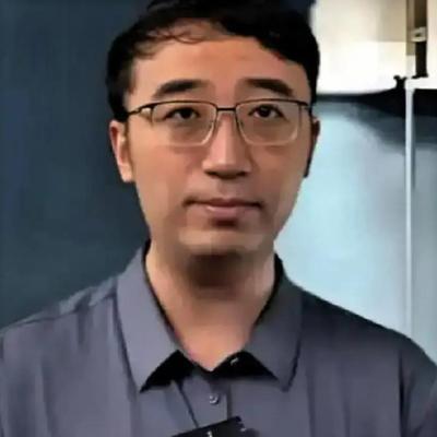 清华北大双料学霸李永乐，在北京找工作的过程中处处碰壁，外企不要他，500强也不