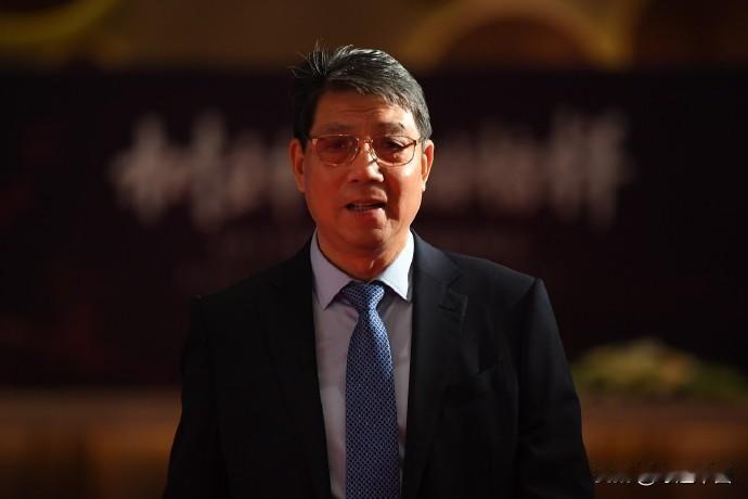 外出征战自带食品，是广州松日队的一大特色，这正是徐根宝的明确要求——他绝不允许队