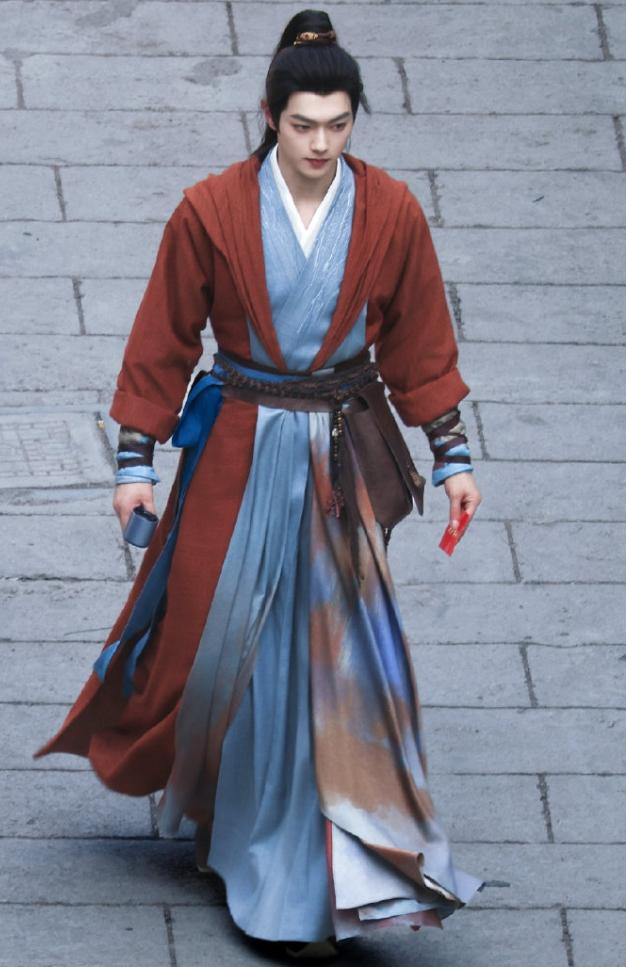 许凯新剧女主是张慧雯于正亲自认领的，不是刚出道的小艺人，这下粉丝应该放心了吧，