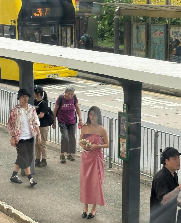 原来吴千语皮肤也挺黑的啊，电视上还真的看不出来。