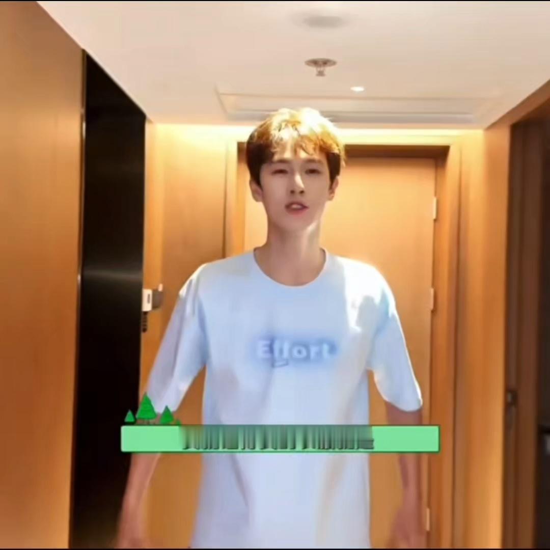 李昀锐连续两天没有保住衣服🌲李昀锐lin哈哈哈哈哈哈哈哈…短短一星期，李昀锐的