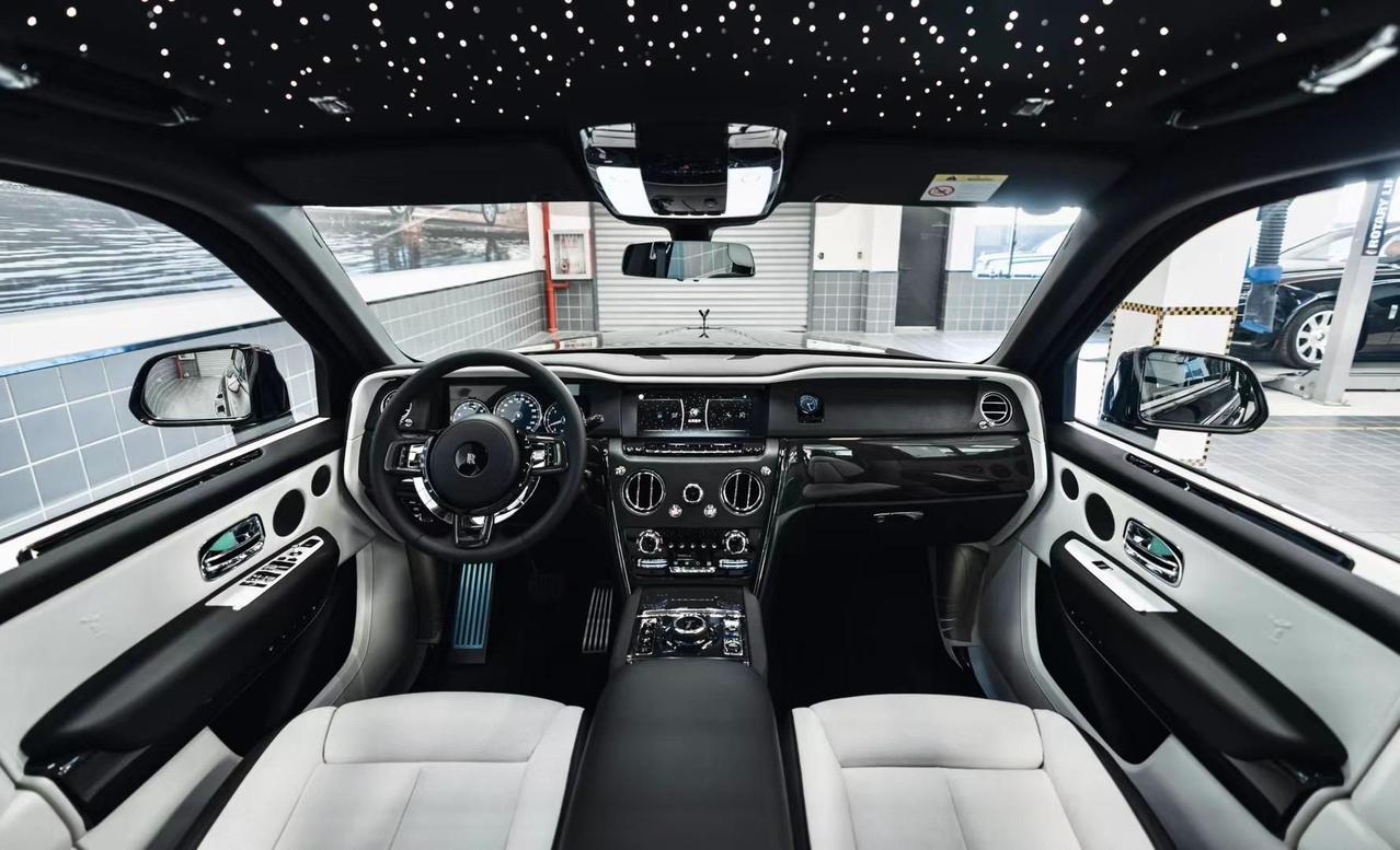 真是伤害性不大，侮辱性极强！2021年，劳斯莱斯在中国卖了1653辆2022